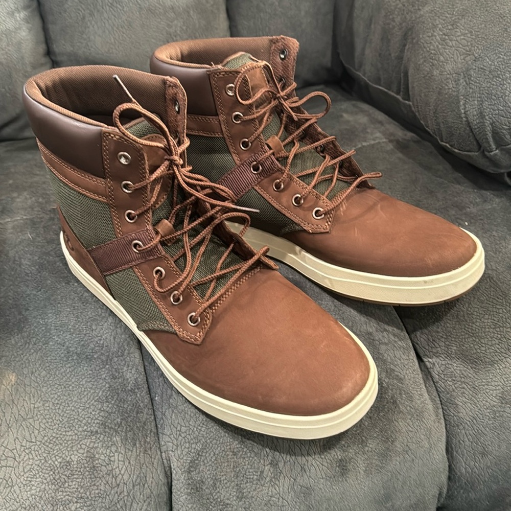 Timberland‎ Mens ReBOLT  Size 9.5 Brown  Leather Ankle Boots Defender Mid Hiker